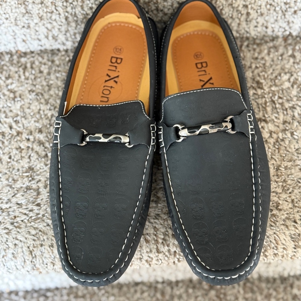 Brixton Men's Black Loafers with skull design on the black leather